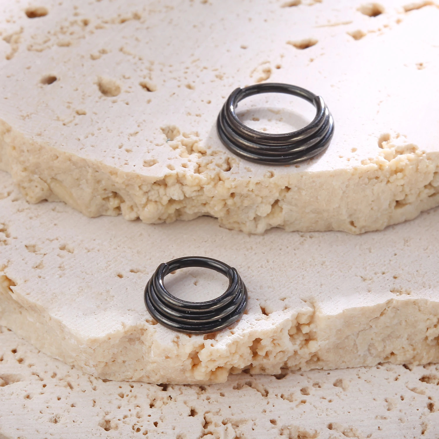 16G Hinged Septum Clicker Nose Ring Hypoallergenic Stainless Steel Hoop Daith Earring Piercing Jewelry 241125