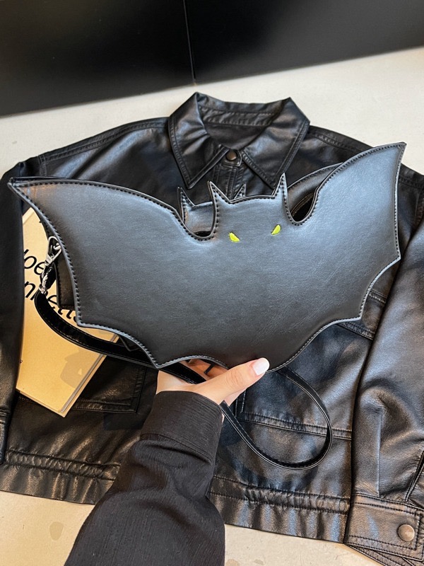 2025 new Halloween funny fun bat for women new personalized and niche design single shoulder crossbody bag zhanyishengli