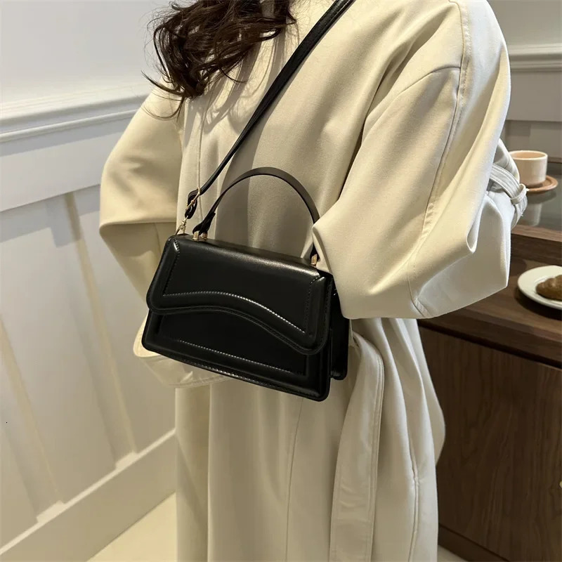 Sling Women Fashion Shoulder Bags Trend PU Leather Texture Messenger Handbags Solid Leisure Stylish Crossbody for Girls 241128