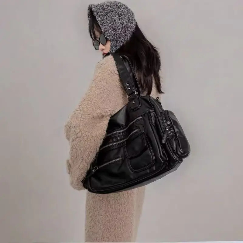 HAEX Punk Womens Handbag Trend Large Capacity Cross Shoulder Bag Motorcycle Style Multi Pocket Bolso Mujer 241126