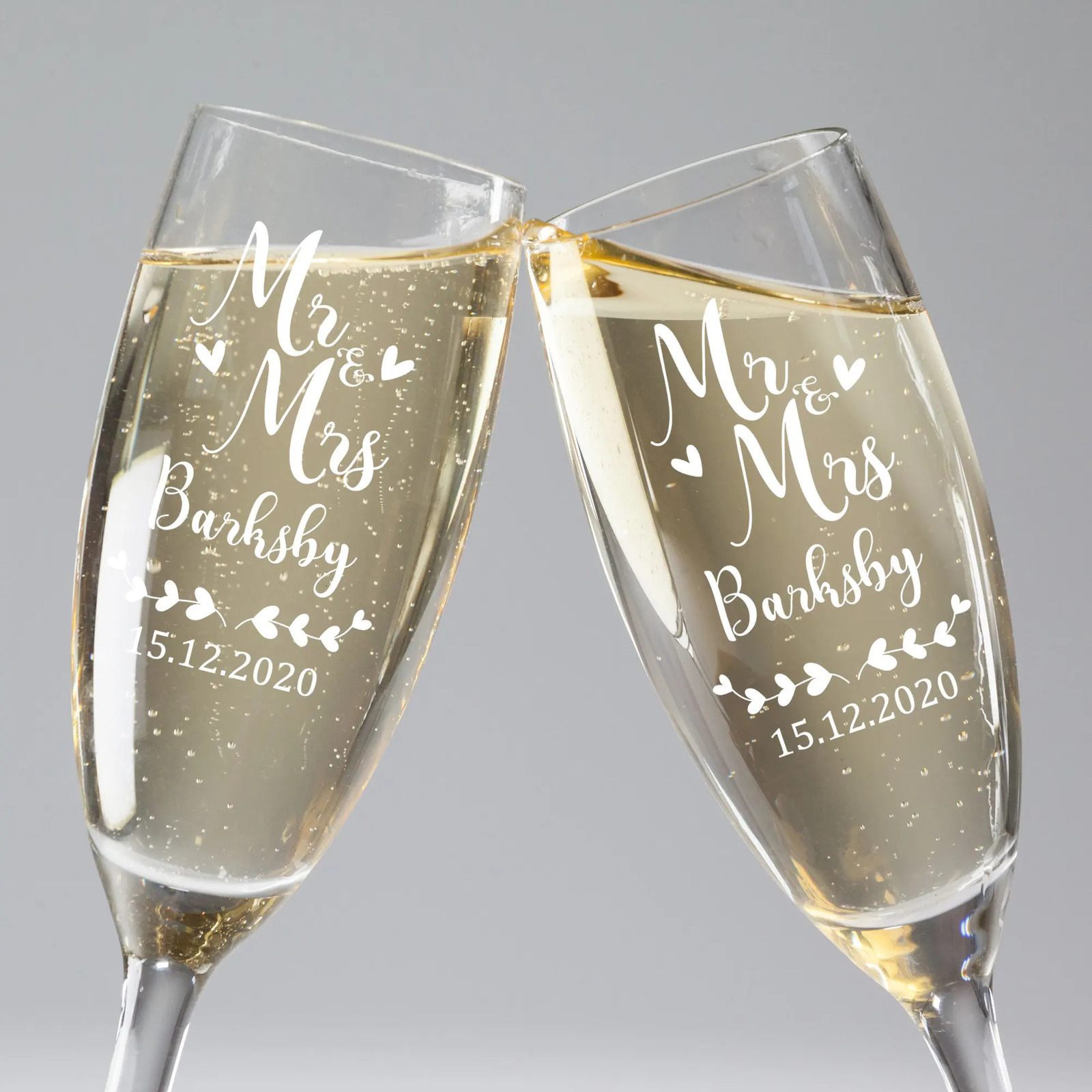 Set of 2 Personalized Mr And Mrs Wedding Toasting Flutes Glasses Custom Bride and Groom 241128