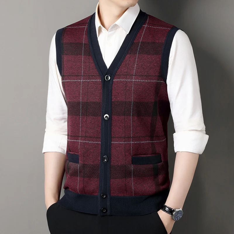 Mens Sweater Vest Casual Sleeveless Knit Jackets Men Fashion Plaid Vneck Cardigans Man Clothes Knitted Waistcoat 241129
