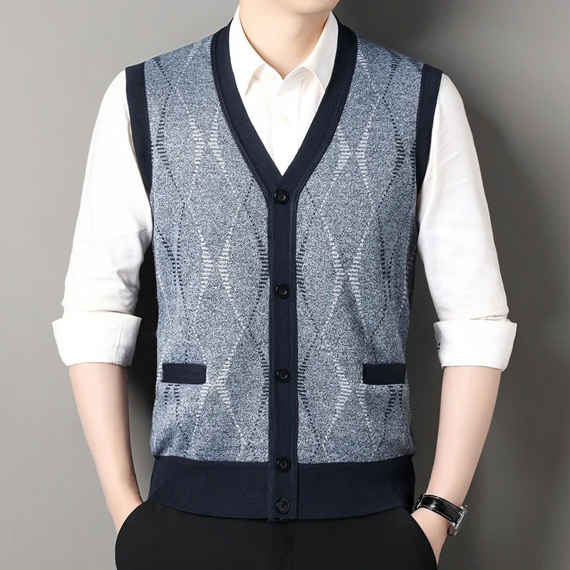 Mens Sweater Vest Casual Sleeveless Knit Jackets Men Fashion Plaid Vneck Cardigans Man Clothes Knitted Waistcoat 241129