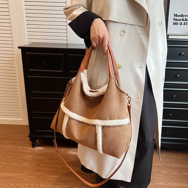 Popular bags women autumn winter deer skin velvet large capacity fashionable shoulder armpit handbag 241115