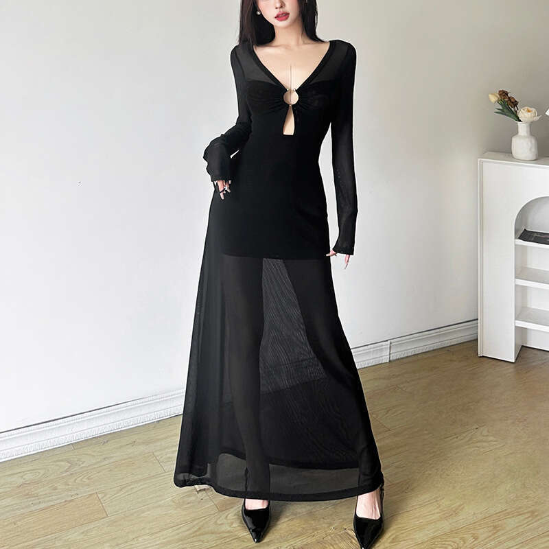 Wind 2024 Summer New Women's Elegant V-neck Blue Spot Pattern Long Sleeve Slimming Dress