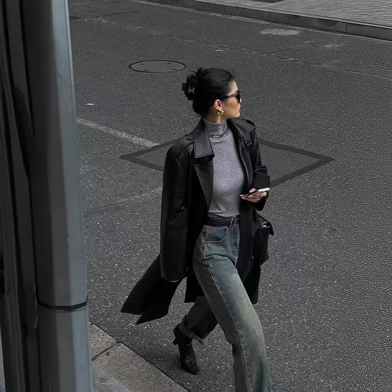 Autumn and Winter Faux Leather Trench Coat Womens Highend Style Black Midlong Vintage Loose 241129