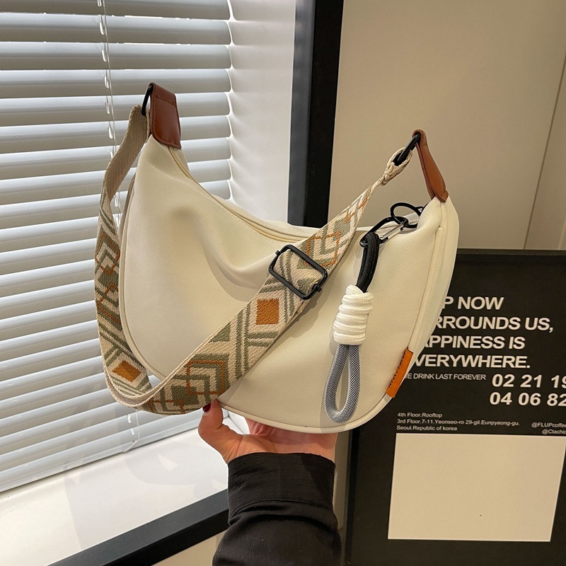 New Fashion Crossbody Bag Simple Wide Shoulder Strap Design Single Shoulder Bag Original Style Commuting Dumpling Bags Handbags Women Bag Designer