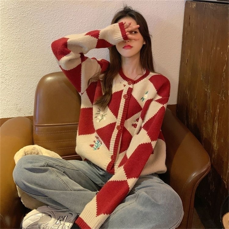 Lazy retro style womens autumn loose knit cardigan fashionable long sleeved sweater jacket cute red Christmas 241128