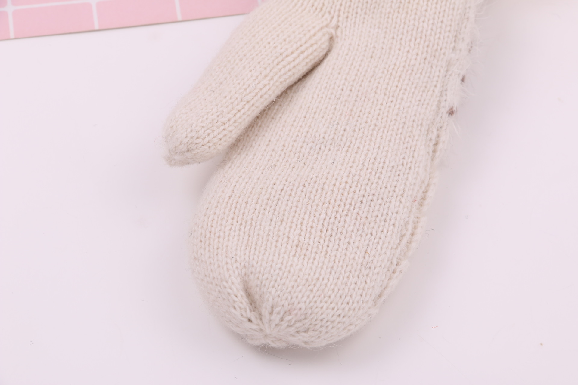 New women's warm and plush thick finger gloves for students cute and sweet wool bag finger gloves manufacturer wholesale