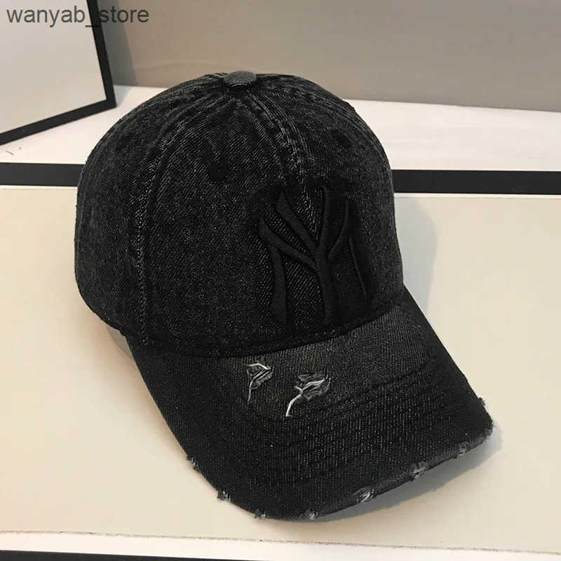 Ball Caps Retro mens denim baseball cap 3D embroidered hole denim cap womens fashionable Distressed adjustable snap cap dad cap L240910