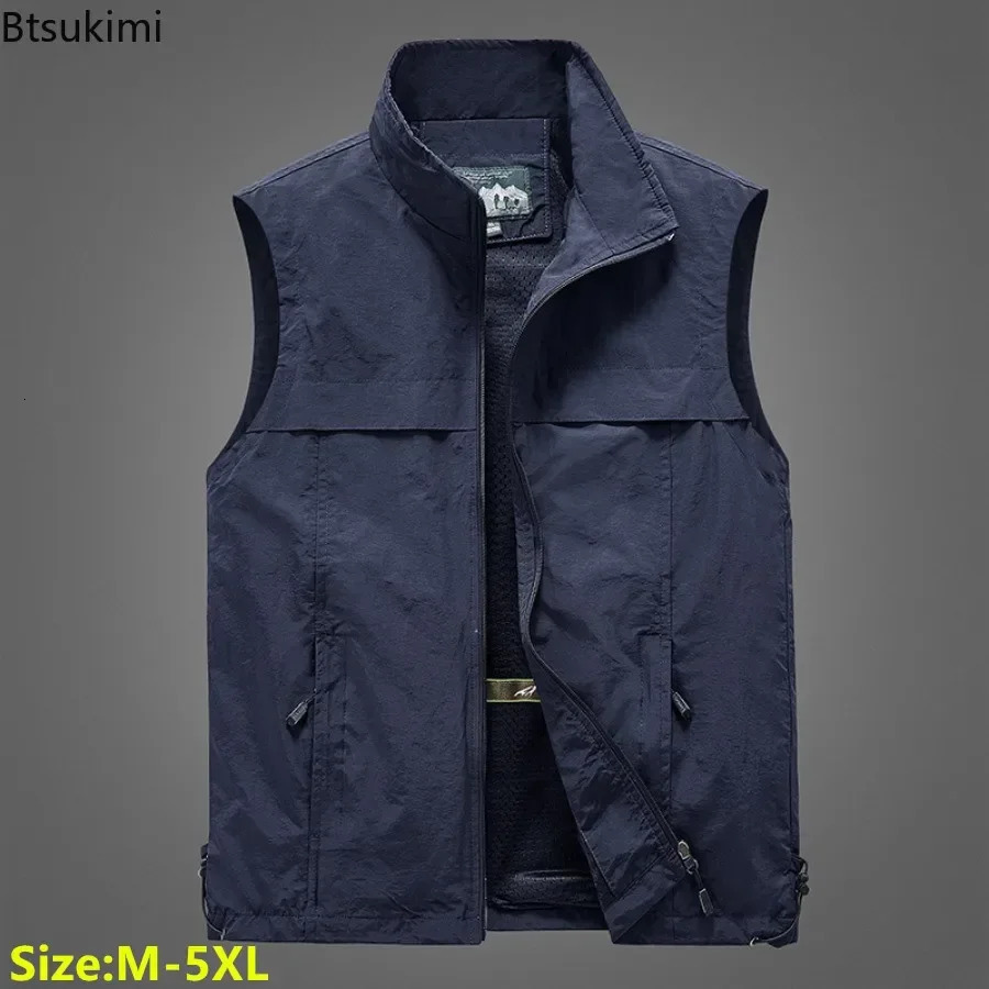 2025 Mens Lightweight Outdoor Vest Work Hiking Fishing Po Travel Men Running Sports Sleeveless Coats Mesh Waistcoat 241129