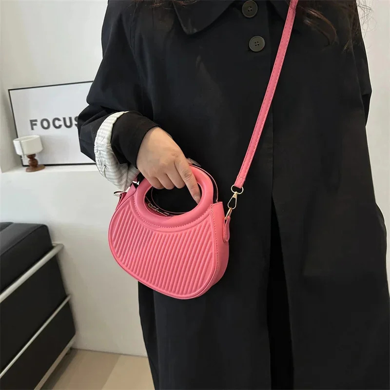 Half Moon Small Shoulder Bag For Women Handbags er Purse Female Tote Elegant Fashion Versatile CrossBody Bags 241126