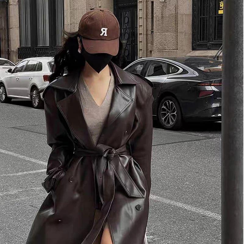 Autumn and Winter Faux Leather Trench Coat Womens Highend Style Black Midlong Vintage Loose 241129