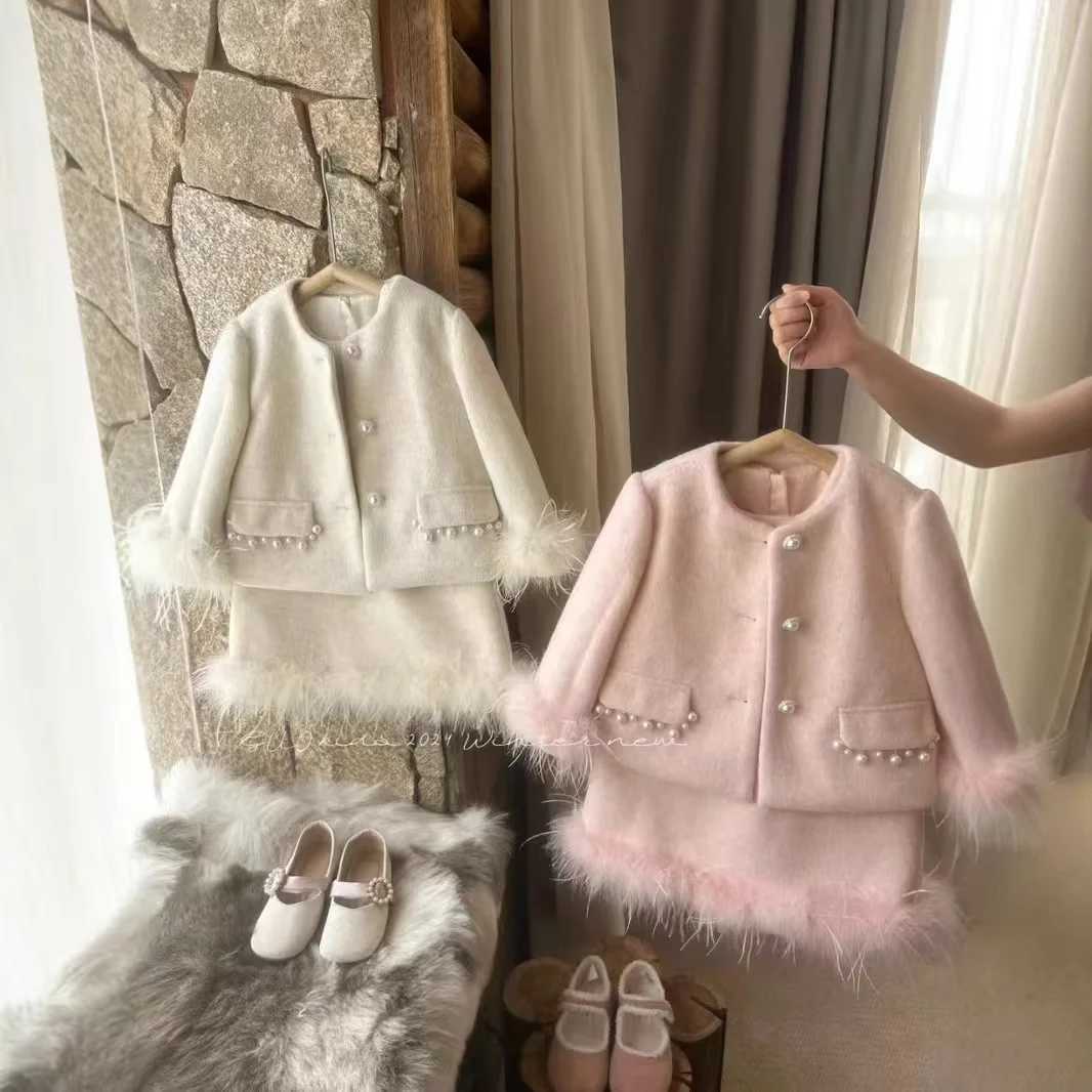 Clothing Sets Childrens Girls Little perfume Dress Set Autumn/Winter 2025 New Childrens Christmas and New Year Small Coat Vest Y241129GTZS