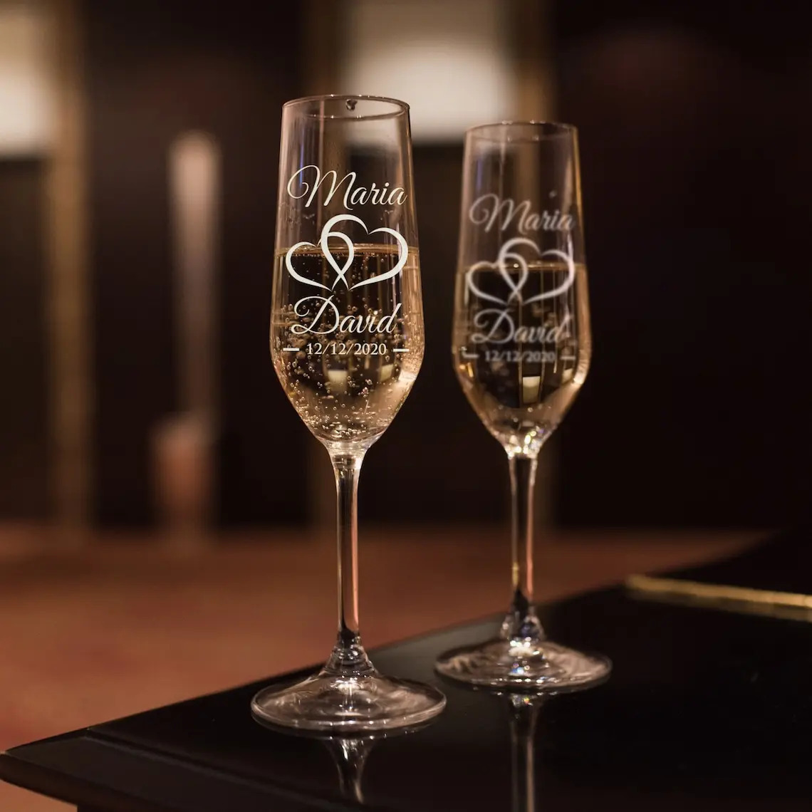 Set of 2 Personalized Mr And Mrs Wedding Toasting Flutes Glasses Custom Bride and Groom 241128