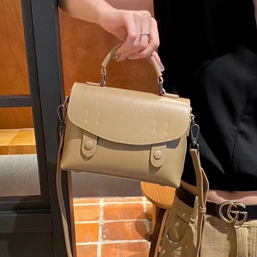 The Retro Leather Messenger Bag Women's Small Square Bag New Texture Cowhide Women's Bag Single Shoulde Designer Bags Handbags Women