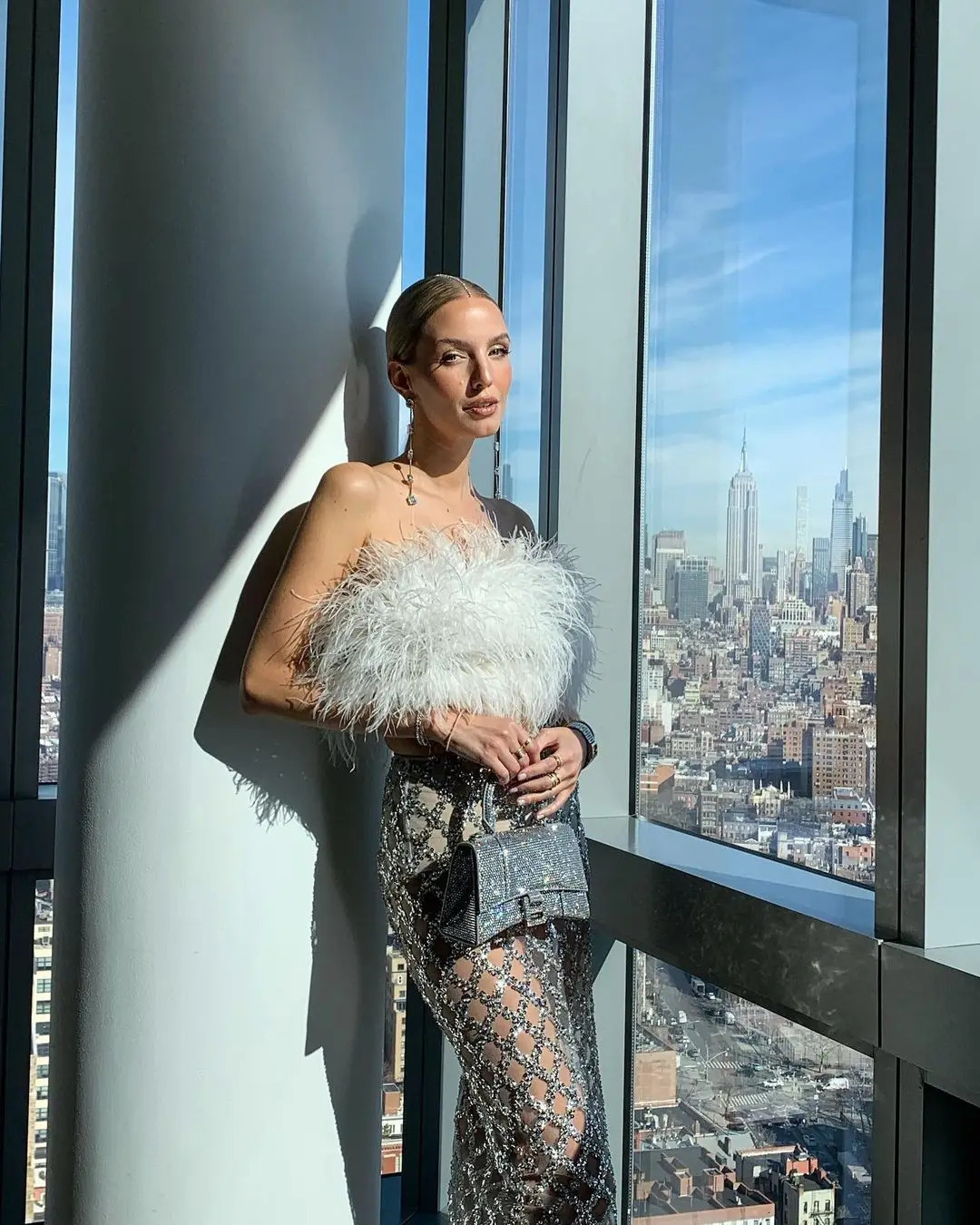 Wholesale womens Wear White Black Feather Bandage Top Sequins Long Skirt Sexy Two Piece Suit Celebrity Party Sets 240423