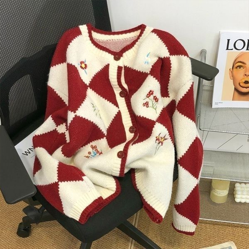 Lazy retro style womens autumn loose knit cardigan fashionable long sleeved sweater jacket cute red Christmas 241128