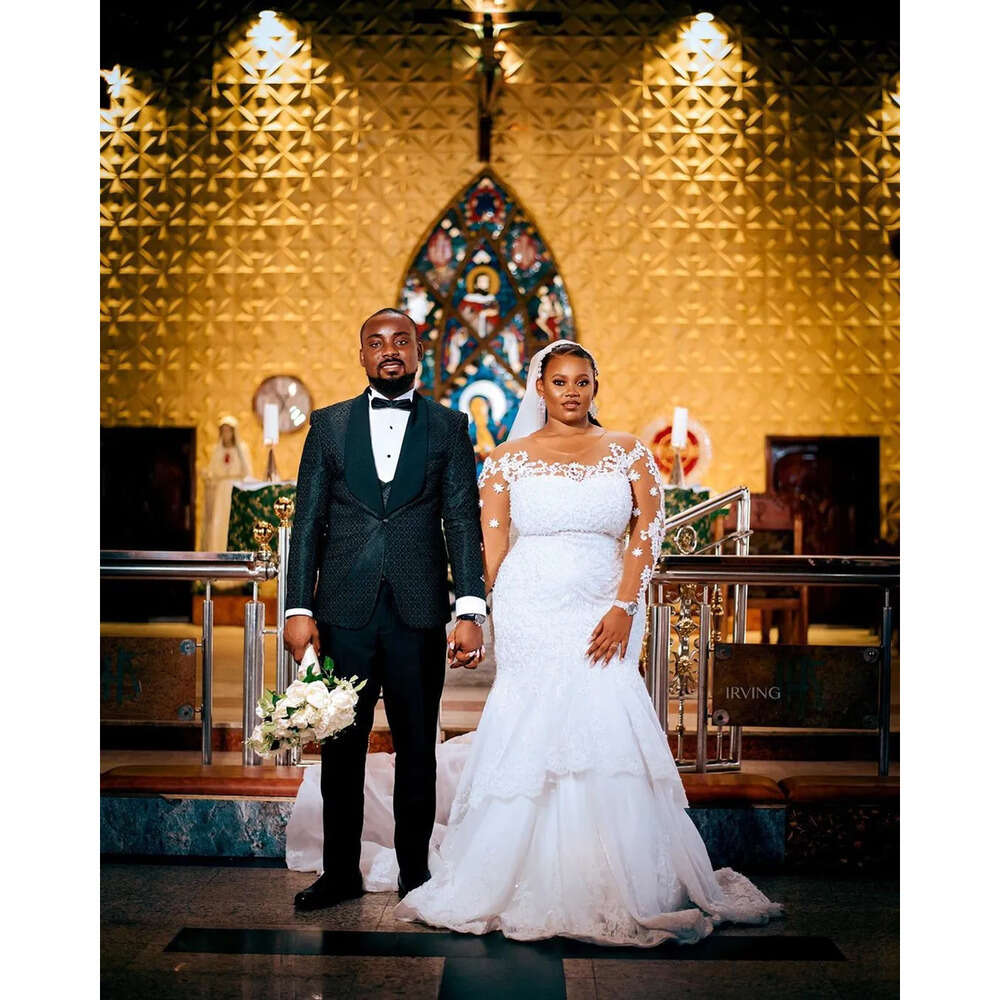 Size Arabic Ebi Plus Aso Luxurious Lace Beaded Sheer Neck Long Sleeves Bridal Dresses Sexy Vintage Wedding Gowns Zj