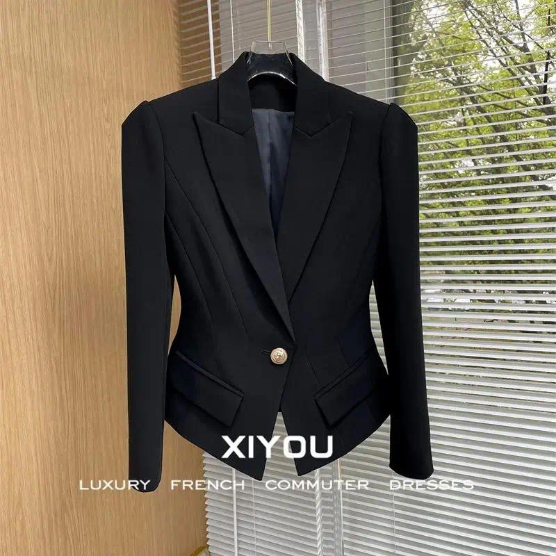 Womens Jackets Autumn Designer Fashion Golden Buttons Blazer Elegant Office Lady Notched Collar Slim Single Button Jacket Tops 411P