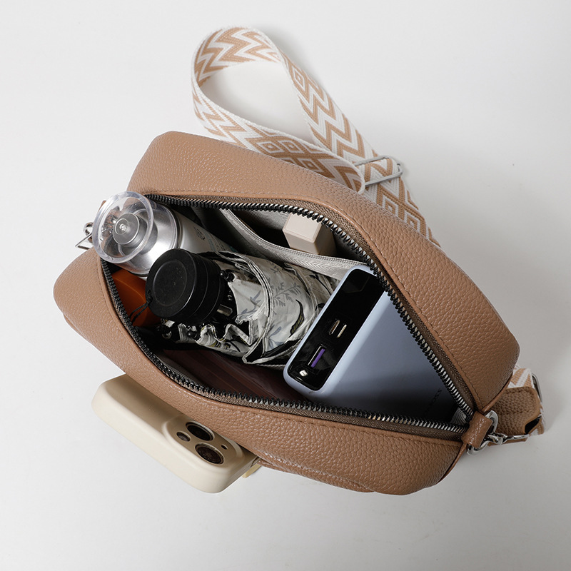 Cross Border New Women's Bag With Wide Shoulder Straps Fashionable And Simple Casual Single Shoulder Crossbody Bag Solid Color PU Small Square Ba