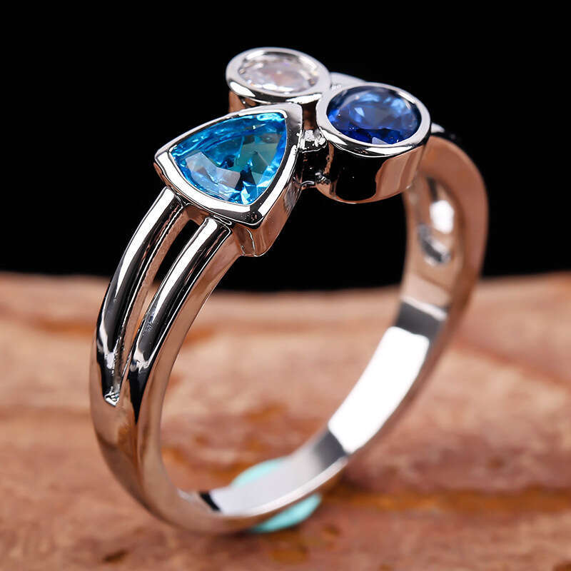 Hecheng's new personalized and beautiful irregular tricolor stone ring