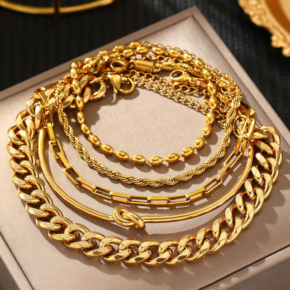 Stainless Steel Fashionable Atmosphere Chain Gorgeous Bracelets Set For Women Jewelry Gift Recommendations