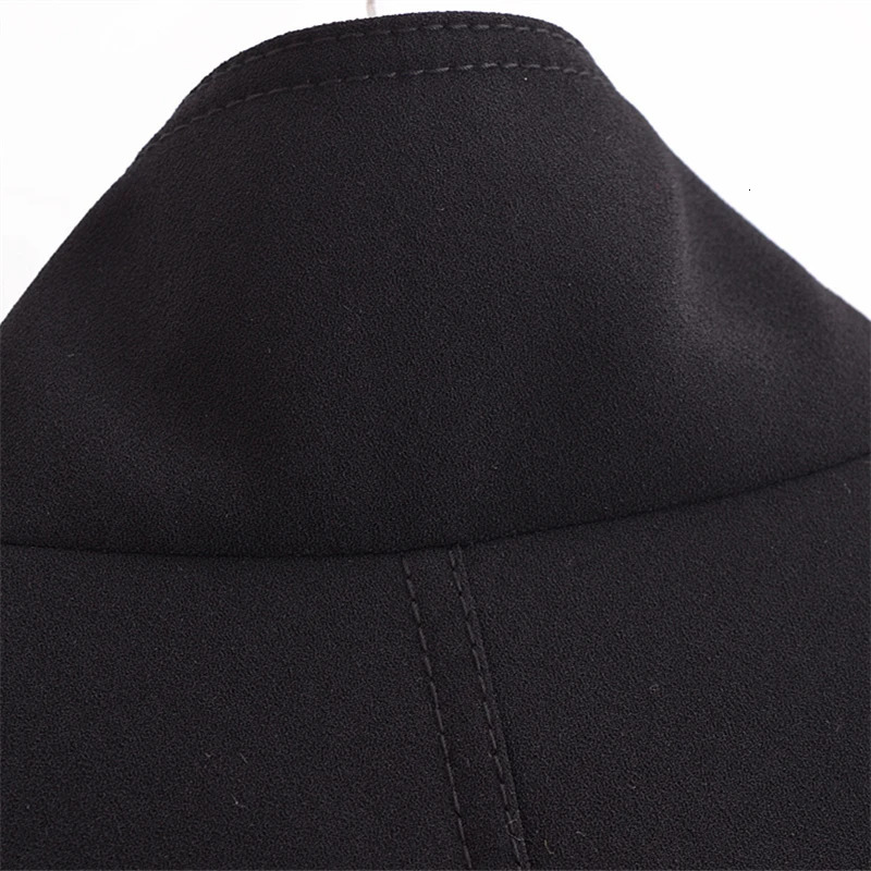 KEYANKETIAN Autumn/Winter Womens Short Horn Fashionable and Elegant High Collar Button Loose Black Coat 241128