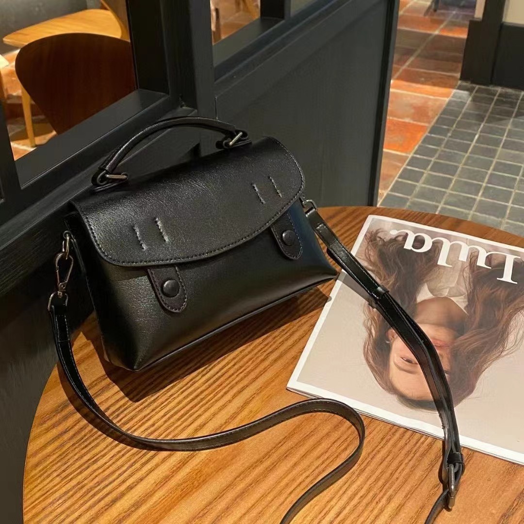 The Retro Leather Messenger Bag Women's Small Square Bag New Texture Cowhide Women's Bag Single Shoulde Designer Bags Handbags Women