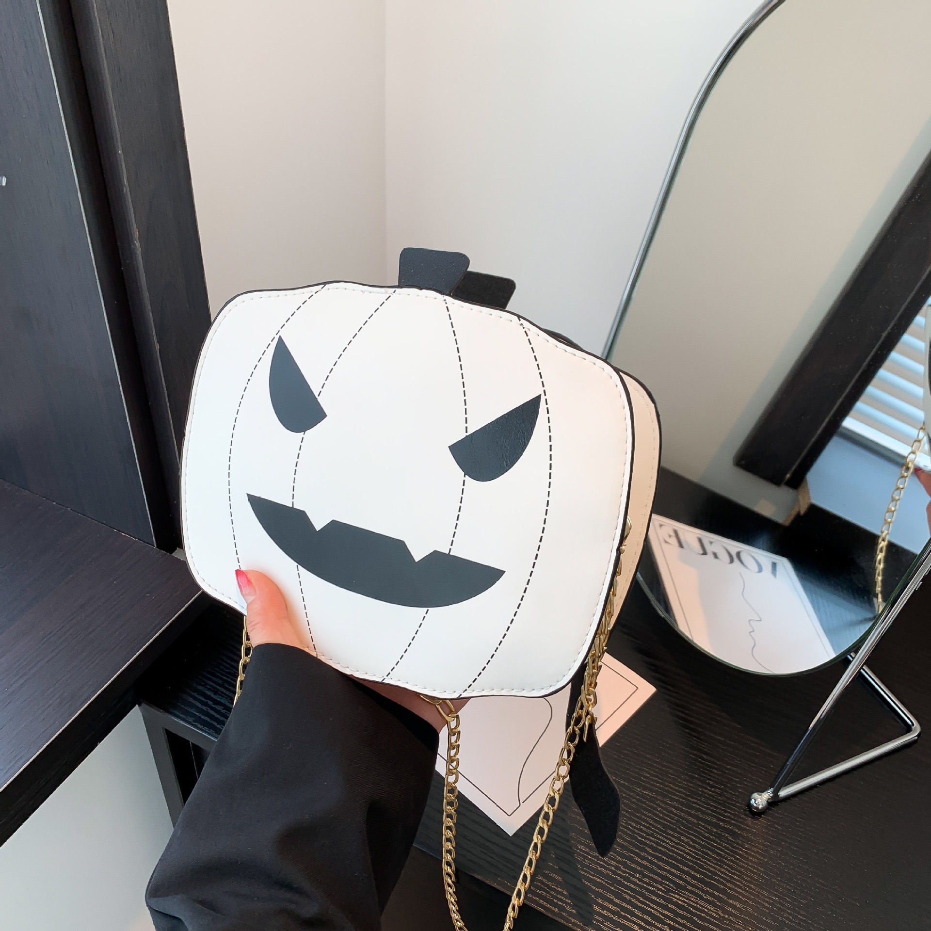 Funny Pumpkin 2024New Color Contrasting Personalized Creative Single Shoulder Crossbody Chain Small Cartoon Halloween Women's Bag