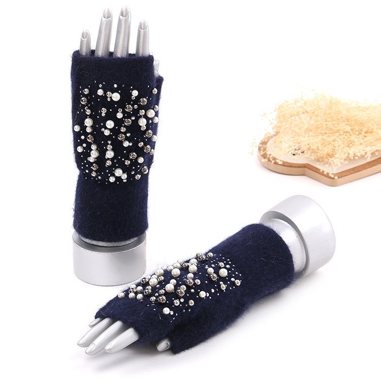 Winter warm knitted gloves exposed rabbit hair gloves men's and women's semi pointed diamond pearl gloves factory direct sales
