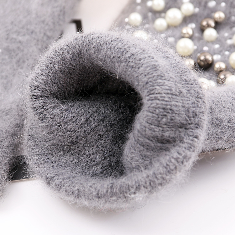 Winter warm knitted gloves exposed rabbit hair gloves men's and women's semi pointed diamond pearl gloves factory direct sales