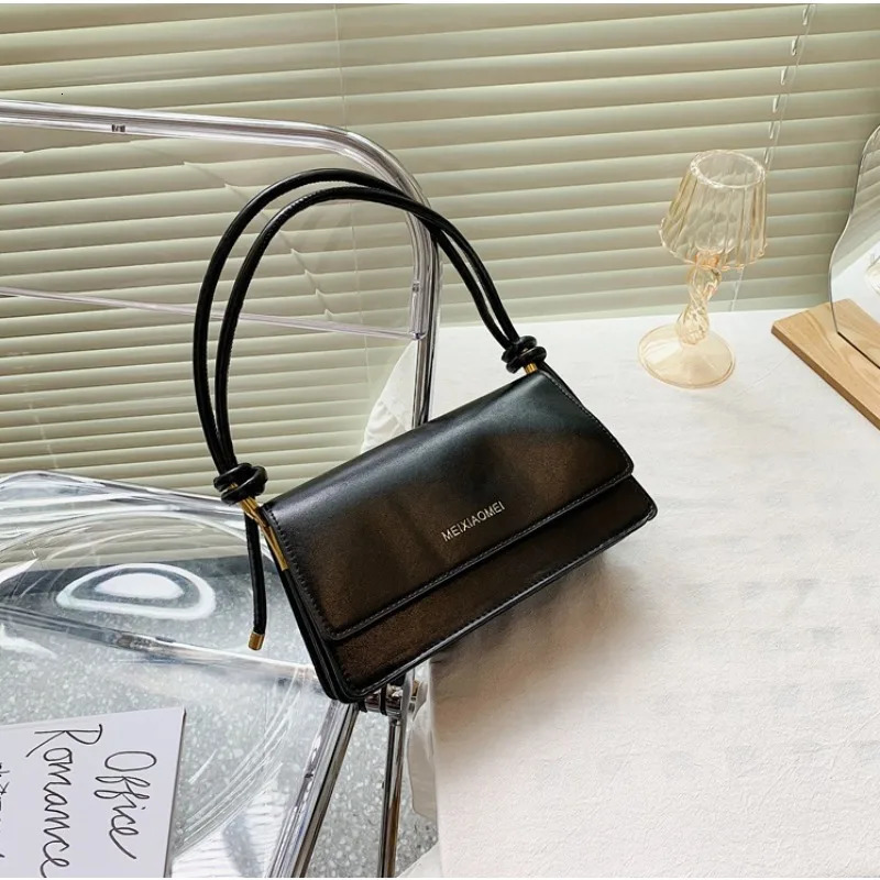 Womens Underarm Bag French Small Fashion Shoulder Crossbody Yankee Versatile Chain Can Be Adjusted 241128