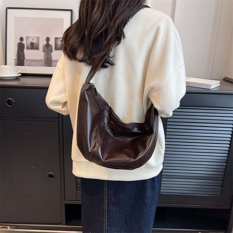 New Korean Style Popular Dumpgs For Women, Versatile Crossbody Fashion, Single Shoulder , Horn Quality Classic B2