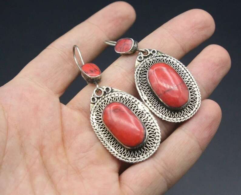 Hecheng's new fashionable turquoise exaggerated pendant earrings, feminine court earrings