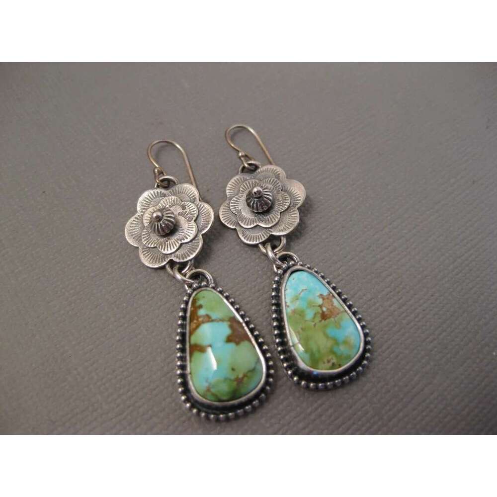 Ladies' earrings and accessories
