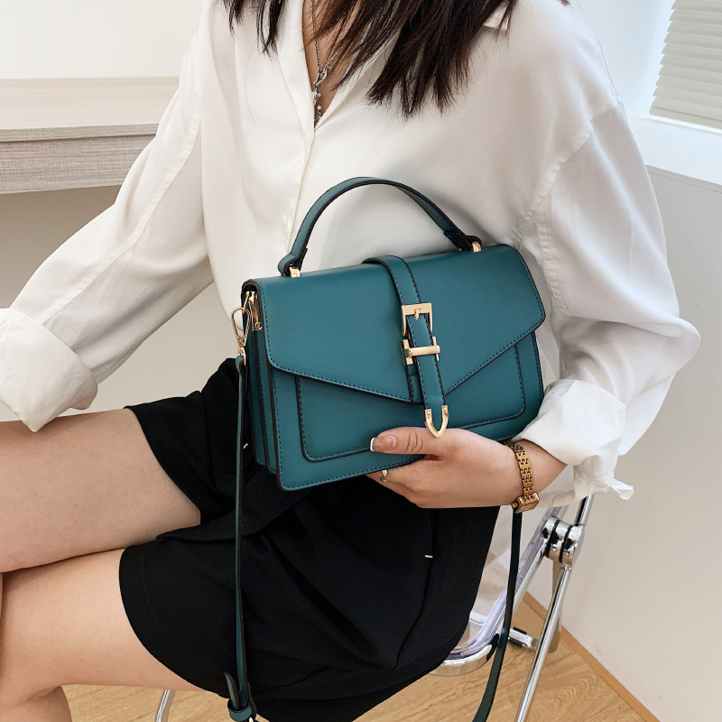 Women PU Leather Messenger Shoulder Bag Ladies Solid Color Simple Crossbody Bag Fashion Handbag Leisure Portable Sling Bag Designer Bags Handbags Wome