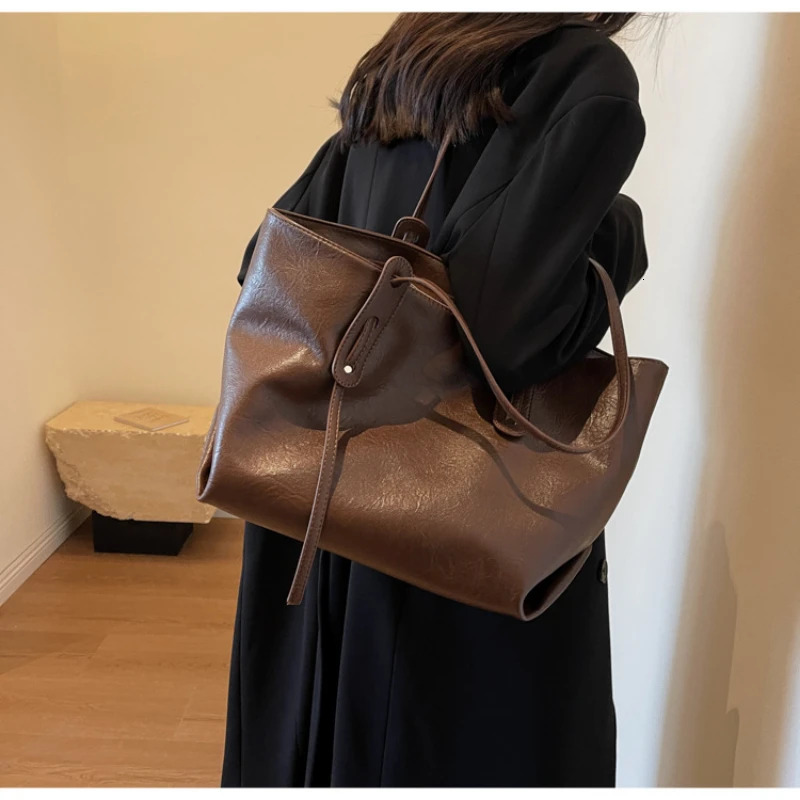 Large Capacity Women's Tote Bag 2024 Winter Trend Leather Shoulder Office Handbag Fashion Lady Commuter Bags