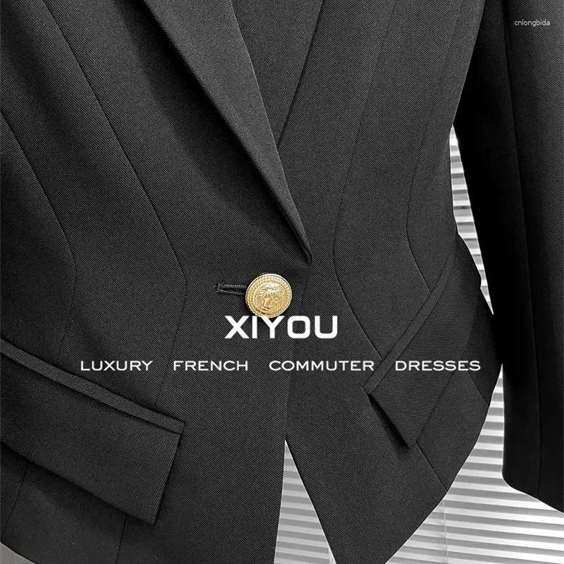 Womens Jackets Autumn Designer Fashion Golden Buttons Blazer Elegant Office Lady Notched Collar Slim Single Button Jacket Tops 411P
