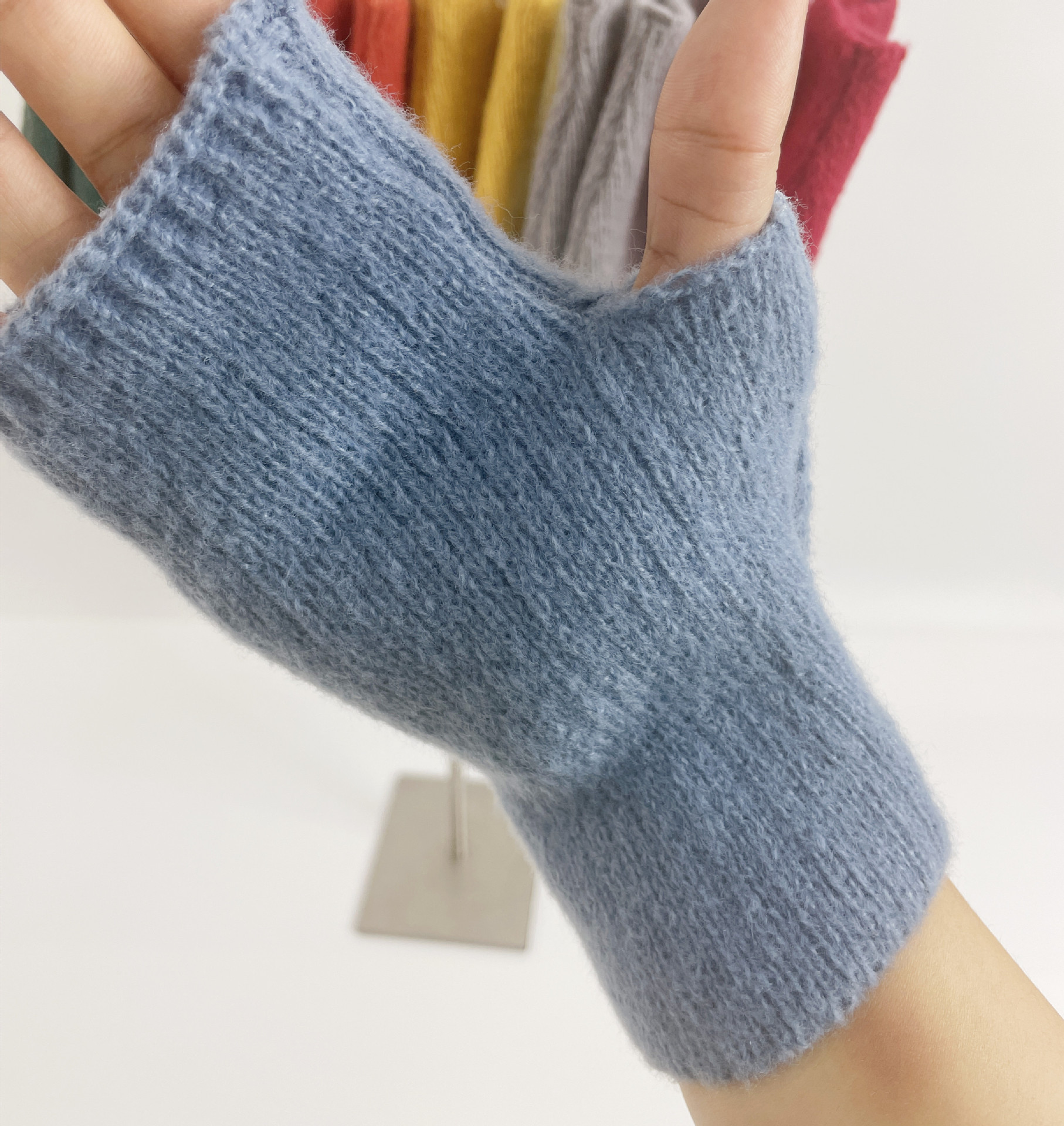 Autumn and winter outdoor decoration warm fashion trend cute girl Japanese Korean version solid color half finger knitted gloves in stock