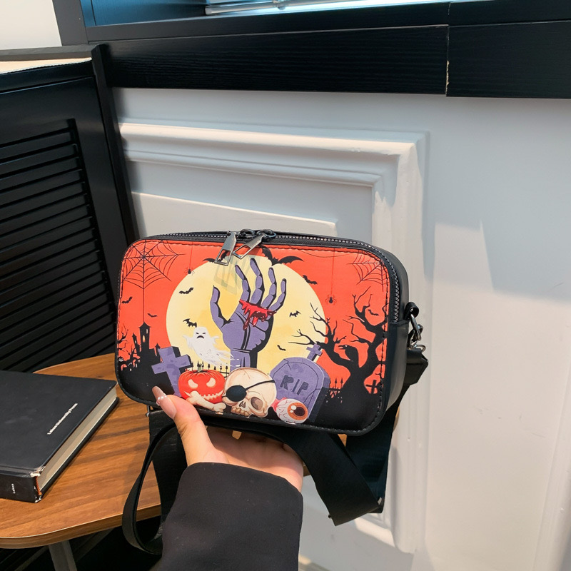 Trendy and fashionable Halloween women's 2024 new high-end wide shoulder strap New small square versatile crossbody bag