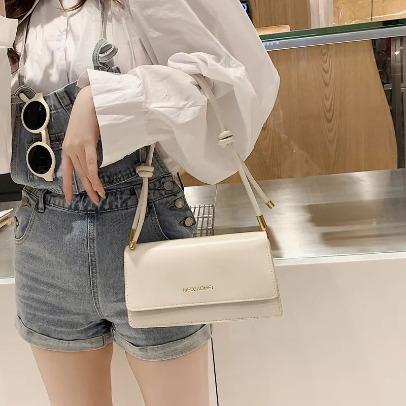Womens Underarm Bag French Small Fashion Shoulder Crossbody Yankee Versatile Chain Can Be Adjusted 241128