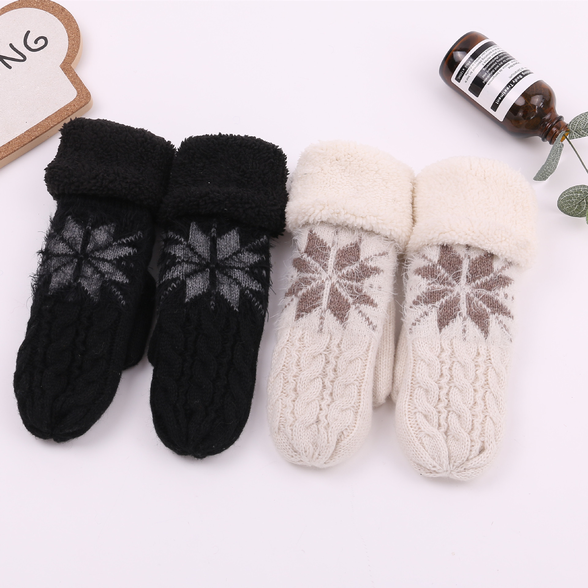 New women's warm and plush thick finger gloves for students cute and sweet wool bag finger gloves manufacturer wholesale