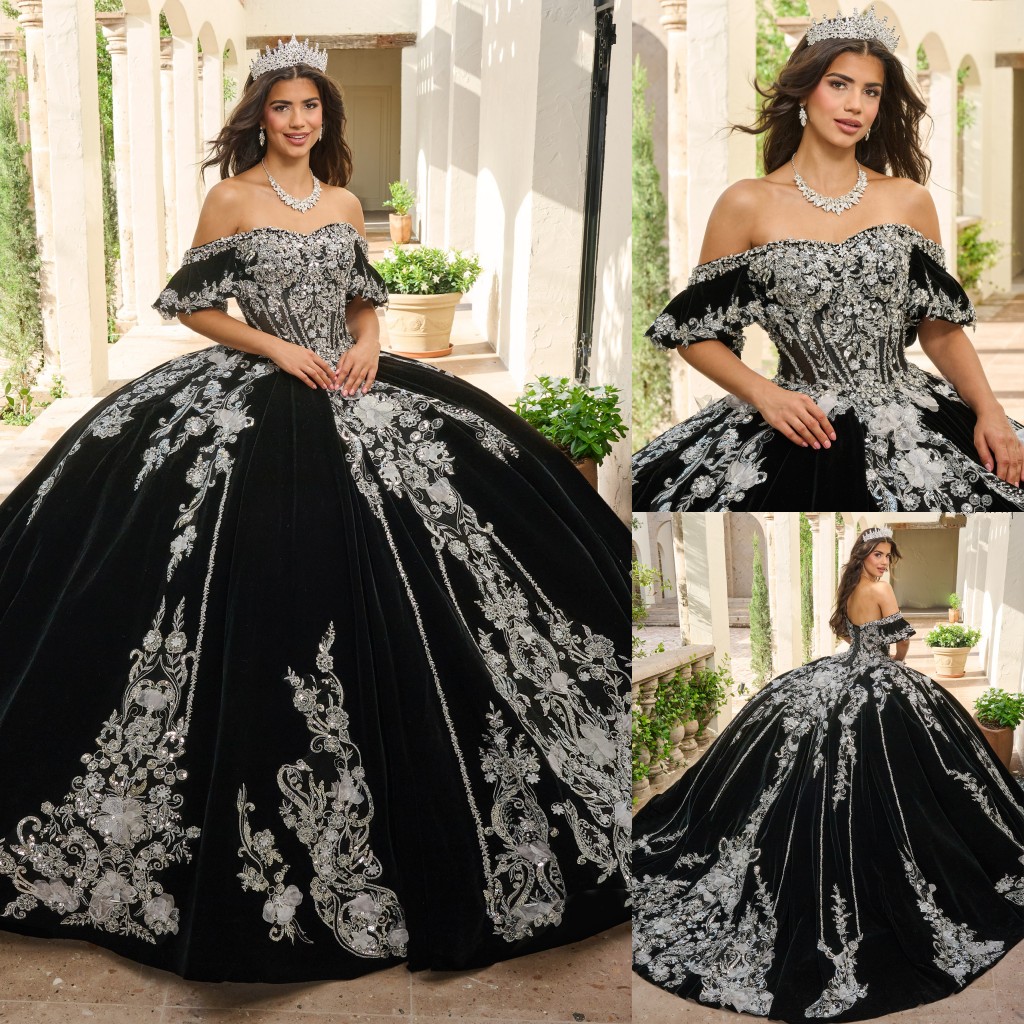 Black Veet Beaded Ball Gown Quinceanera Dresses Sequined Appliqued Prom Gowns Off The Shoulder Necke Sixteen Sweet 15 Masquerade Dress