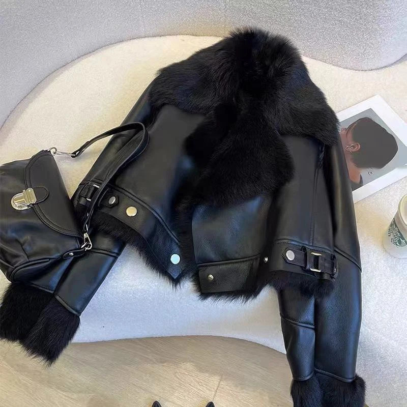 Winter Women Streetwear Faux Lamb Leather Fur Short Jacket with Belt Moto Biker Thick Warm Sheepskin Coat Outwear 241129