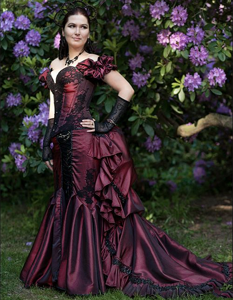 Prom Vintage Victorian Dresses Ruched Bustle Long Gothic Evening Gowns Black Lace Appliques Medieval Bury Satin Special Ocn Wear For Women