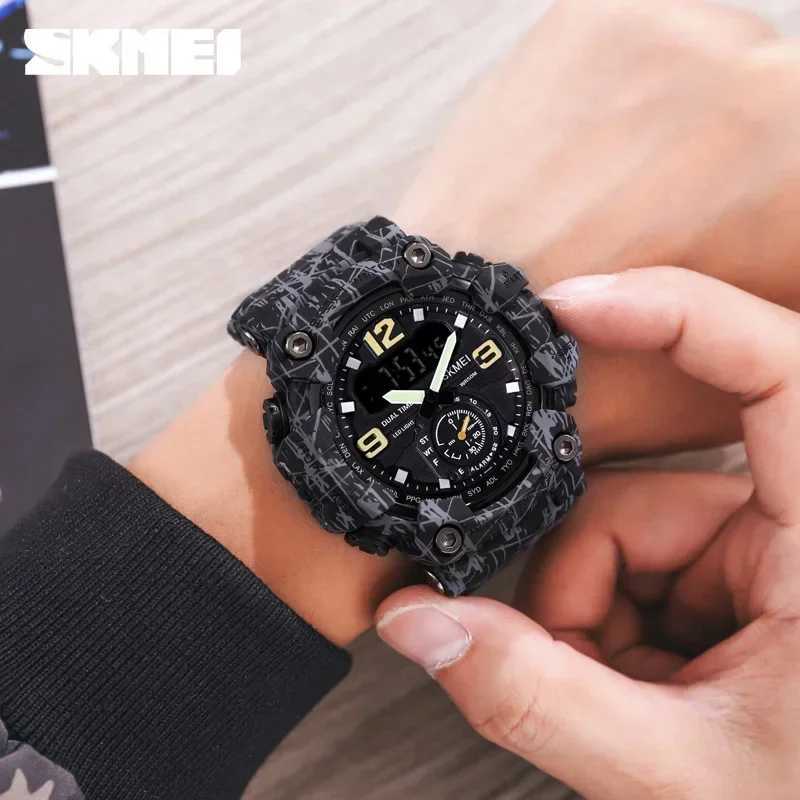 SKMEI Dual Movent 3 Time Sport Watch for Men Waterproof Ectronic es Montre hme Digital Mens 1637 M241128
