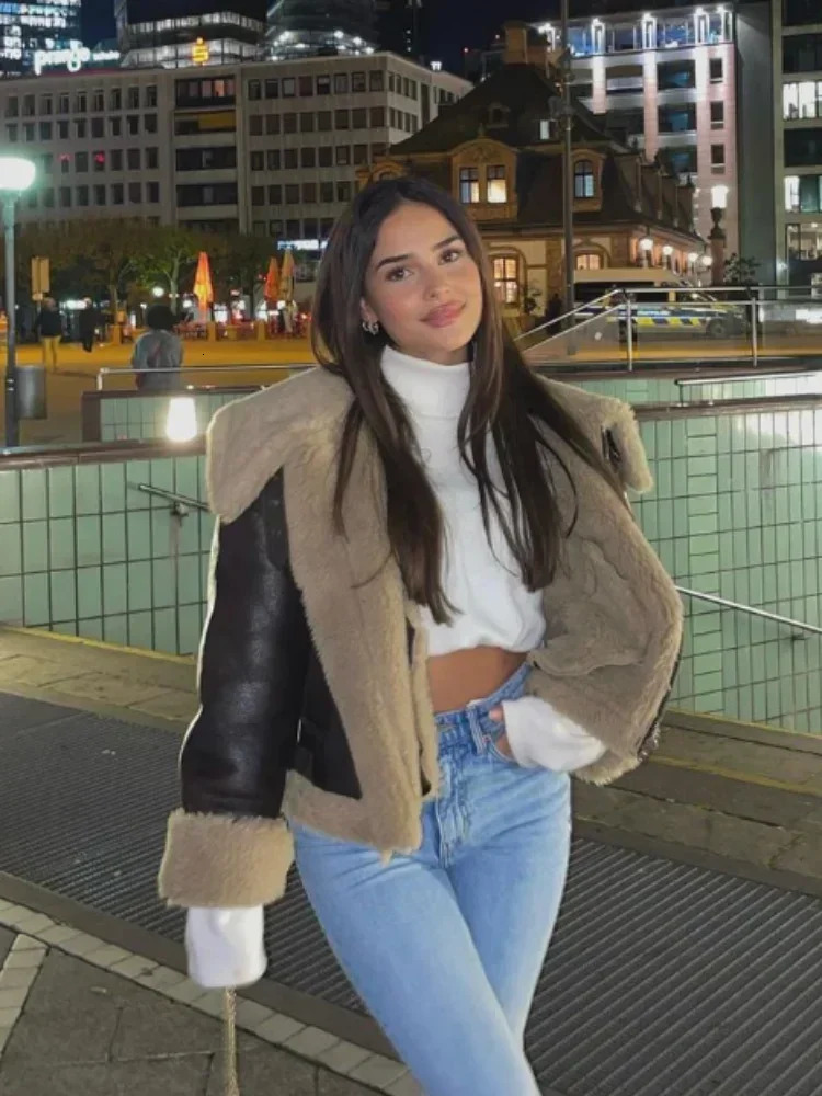 Casual Warm Sheepskin Spliced Leather Jacket Fashion Lapel Long Sleeve Pocket Short Coat Women Winter Retro Lady Streetwear 241129