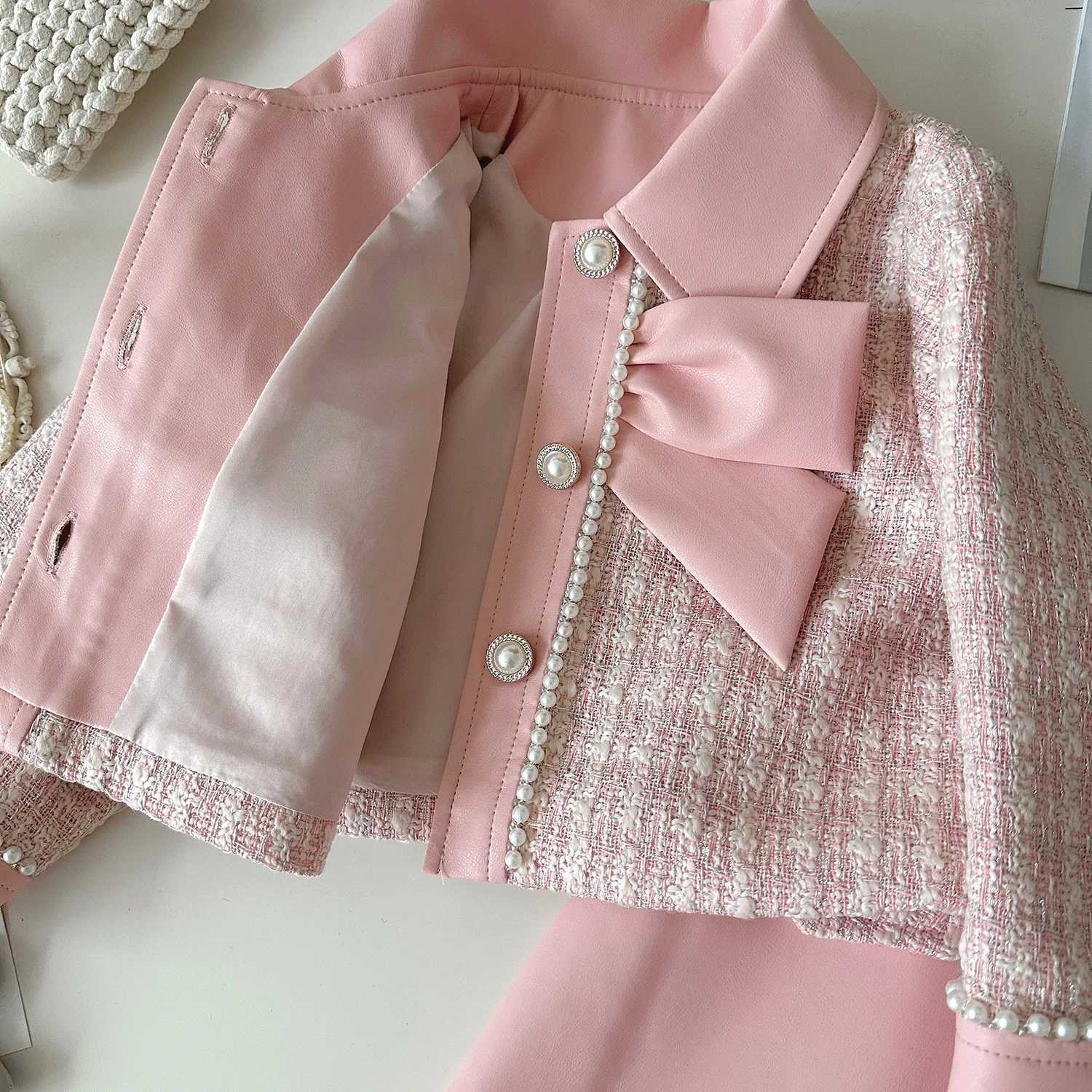 Clothing Sets Childrens Clothing Sets Little Fragrance Pink Coat + Skirt 2pcs Sets Baby Girl Clothes Kids Boutique Clothes 2 To 7 Years Y2411297LQB