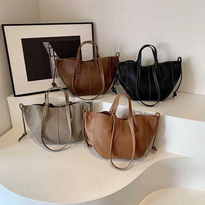New Zipper Solid Color PU Handheld Tote Large Capacity Fashionable Women's Premium Single Underarm Sweet Shoulder Bag